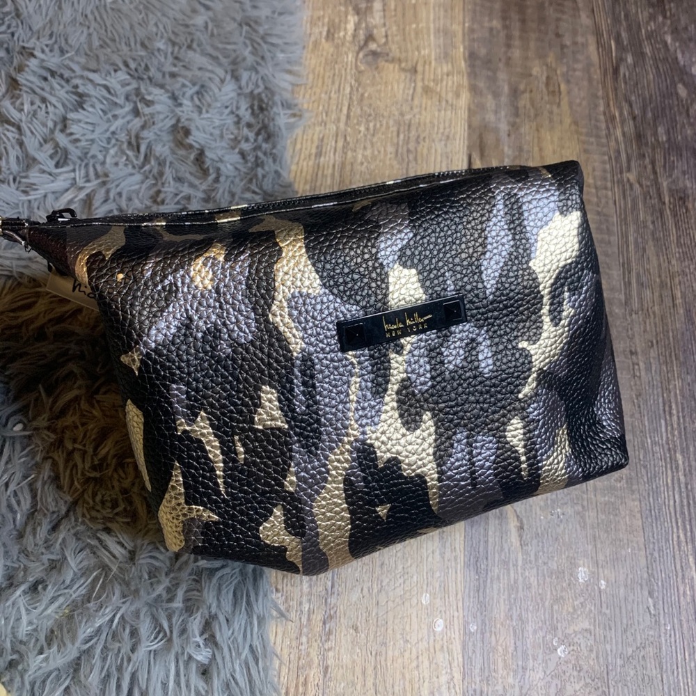 CAMO MAKEUP BAG | PINK INTERIOR